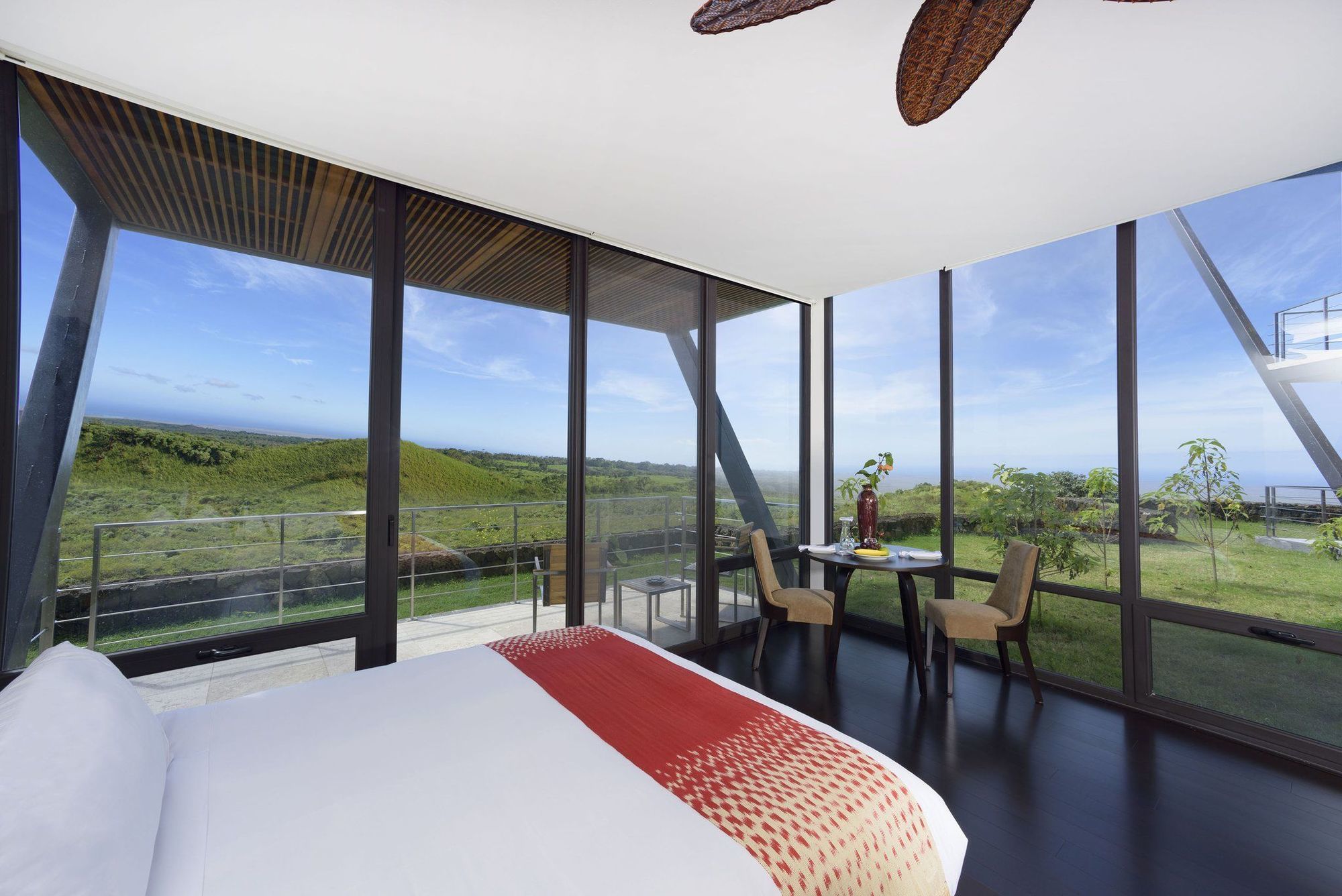 Pikaia Lodge Santa Cruz Island Buitenkant foto
